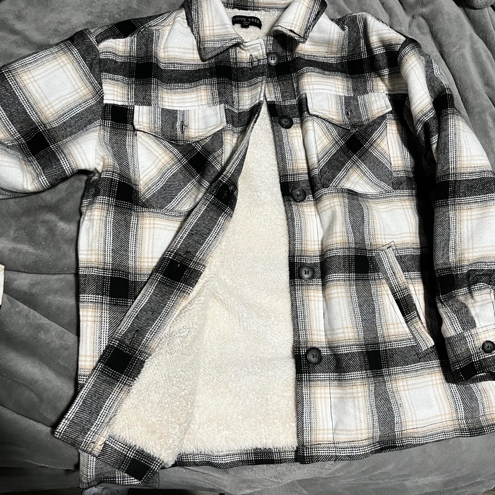 Love Tree Black White Cream Plaid Sherpa-Lined Shacket